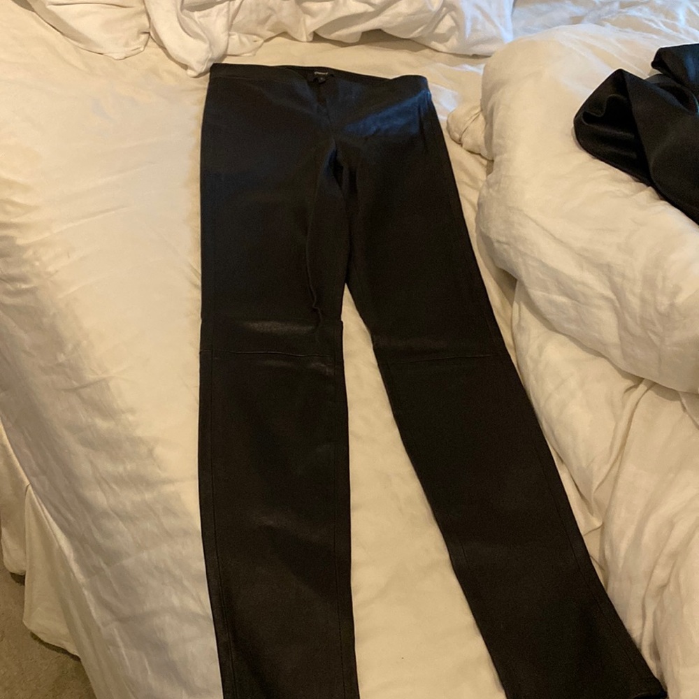 NWOT Theory Abdelle leather leggings size 2